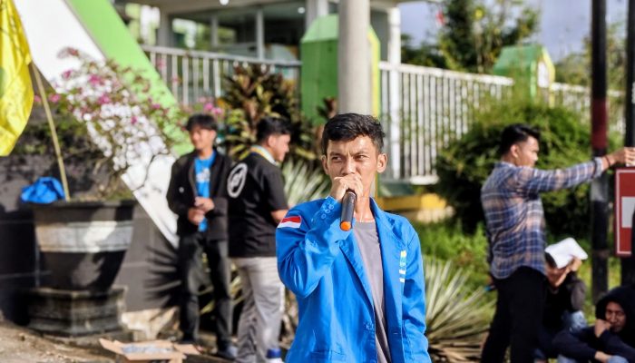 Menolak Tambang Atas Nama Umat