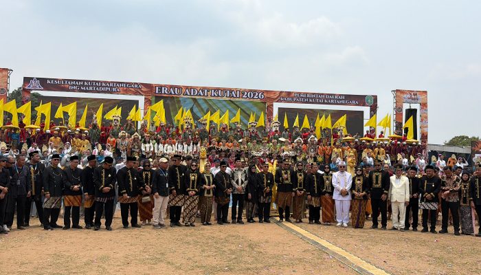 Erau 2026 Bergema di Tenggarong, Bupati Kukar Ajak Warga Rawat Warisan Budaya Kutai